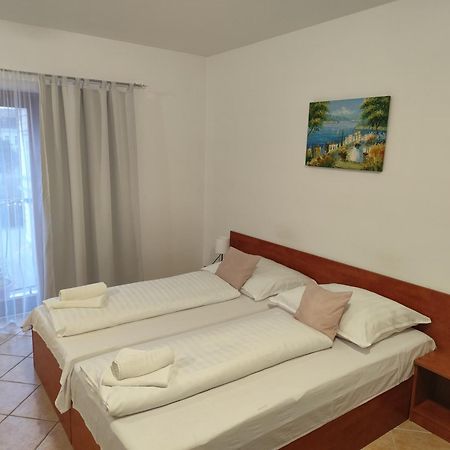 Szent Kristof Apartmanhotel Zalaegerszeg Bagian luar foto