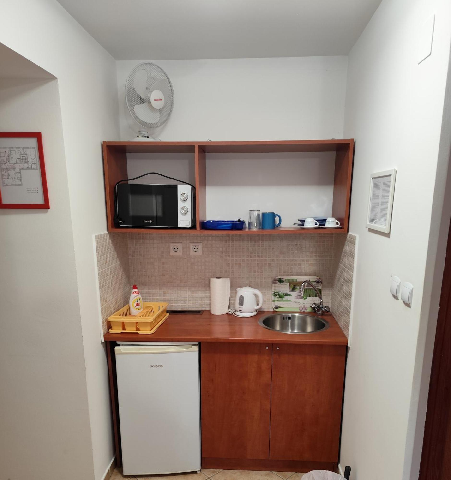 Szent Kristof Apartmanhotel Zalaegerszeg Bagian luar foto